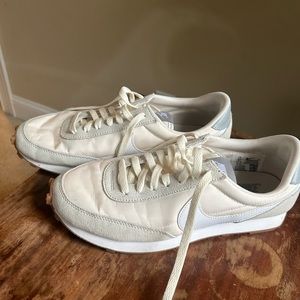 Women’s Nike Daybreak